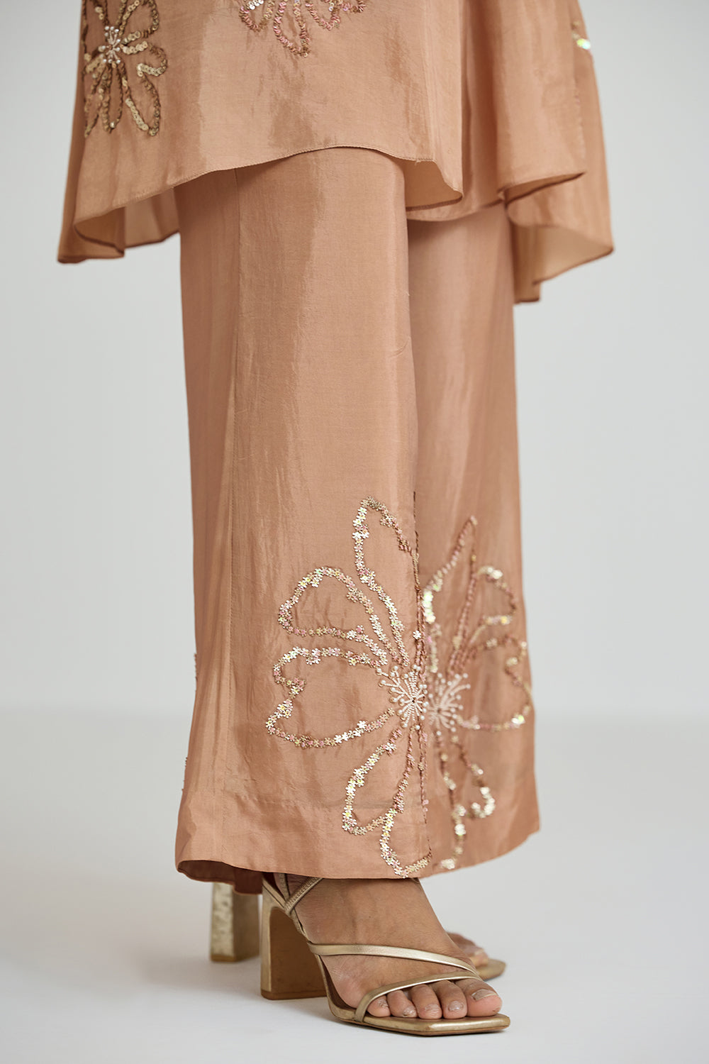 ONT 493 SET - GOLD